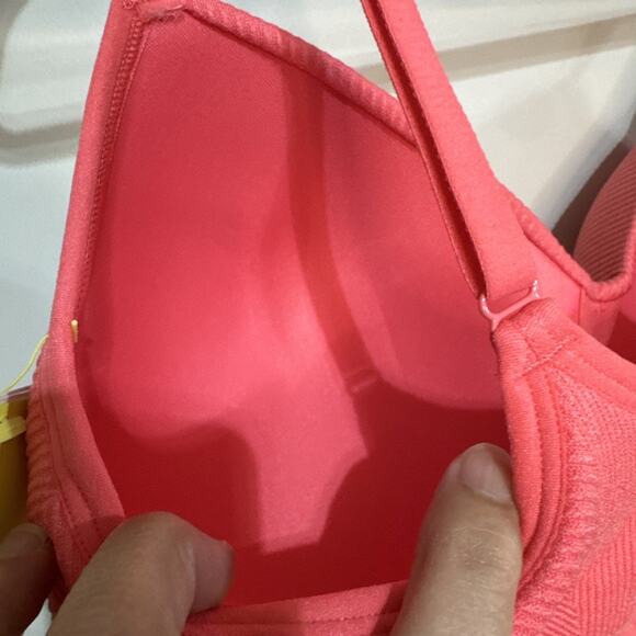 NWT All In Motion Padded Sports Bra Light Red Size M - Picture 9 of 10